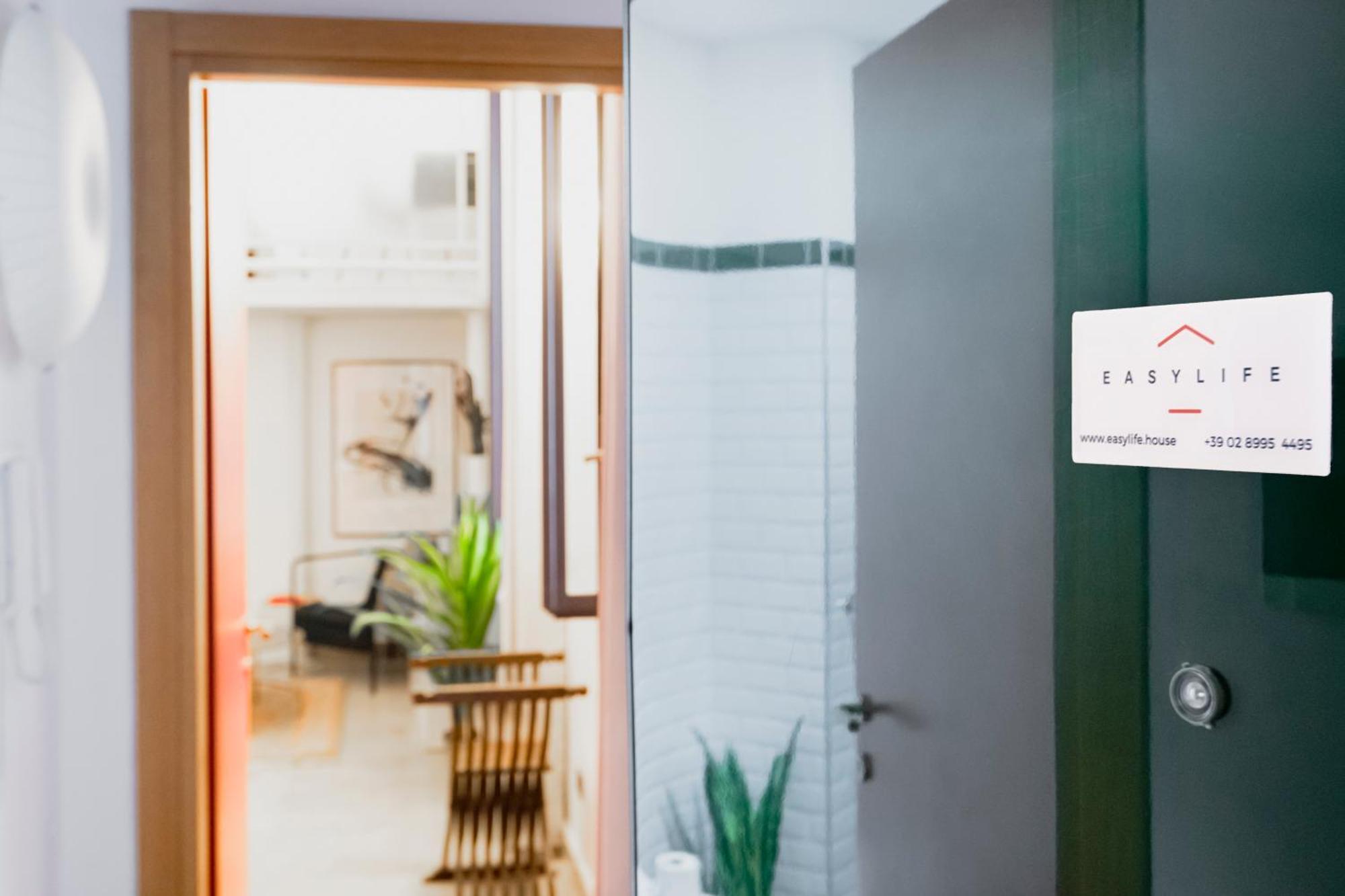 Ferienwohnung Easylife - Accogliente Monolocale In Via Torino, Posizione Perfetta Per Scoprire La Citta Mailand Exterior foto