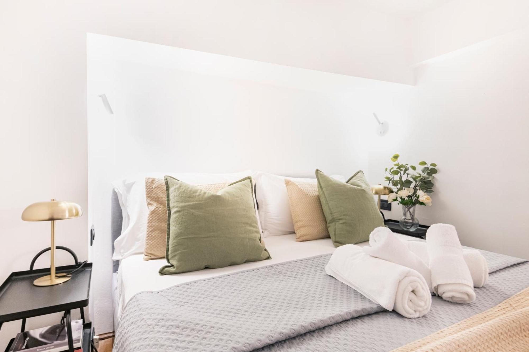 Ferienwohnung Easylife - Accogliente Monolocale In Via Torino, Posizione Perfetta Per Scoprire La Citta Mailand Exterior foto